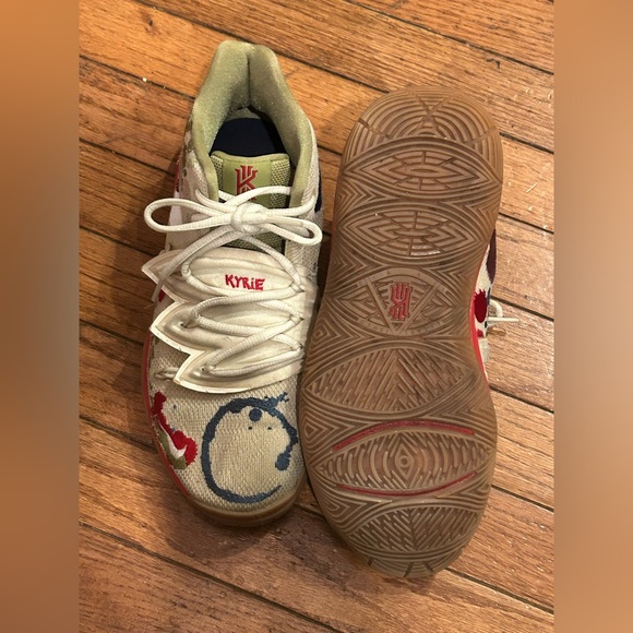 Nike Kyrie 5 x Bandulu Embroidered Splatters 2019 Mens Size 7Y Basketball
